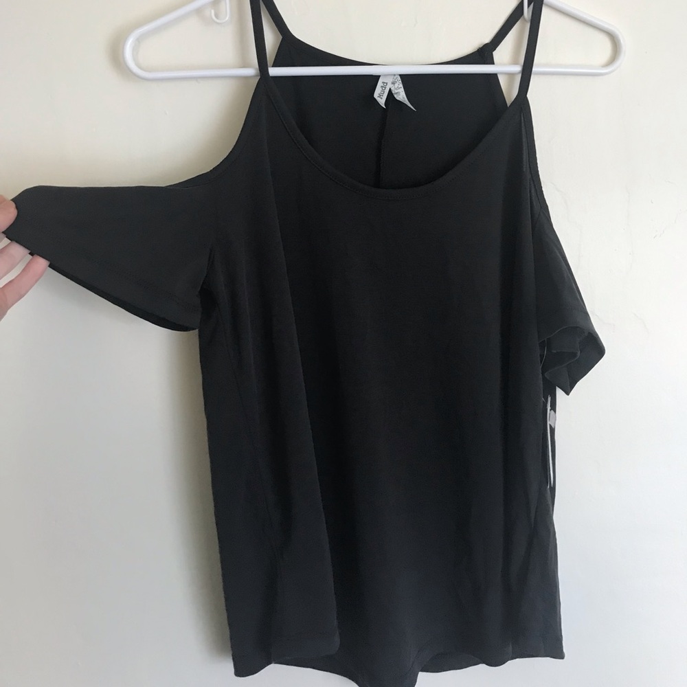 NWT black Mudd short sleeve off the shoulder top